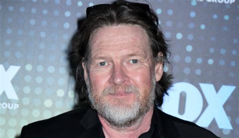 donal logue net worth.